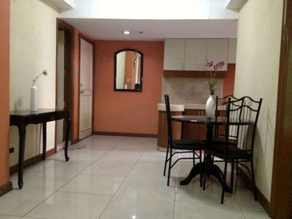 Mpt Suites Makati City Room photo